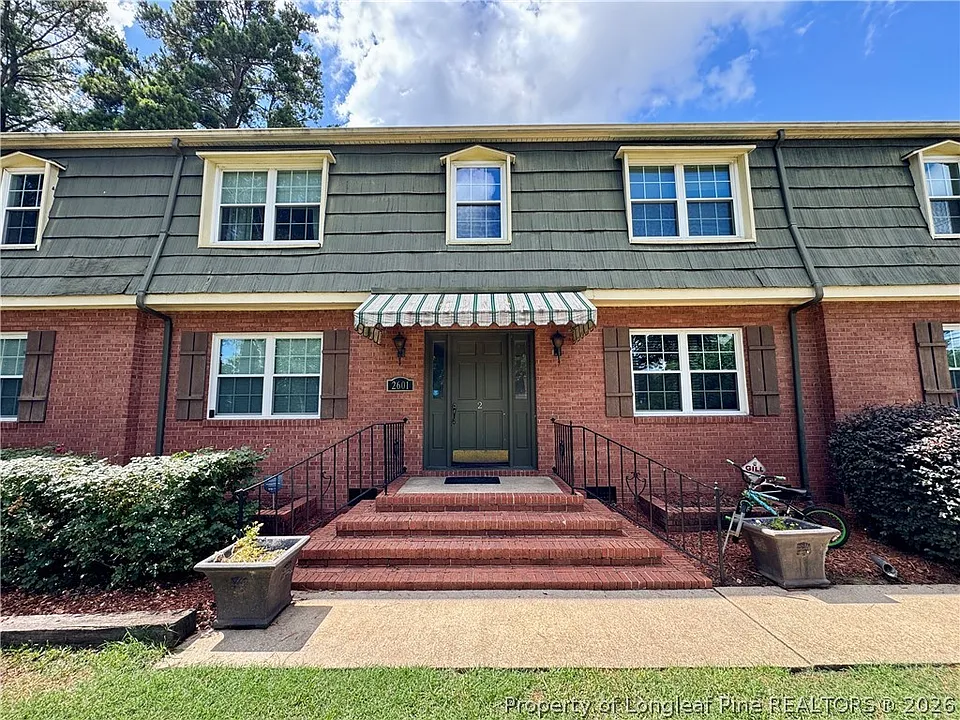 2601 N Roberts Ave #2D