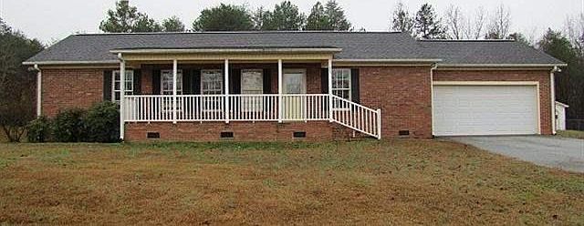 1st image of 21 Carolina Oaks Dr