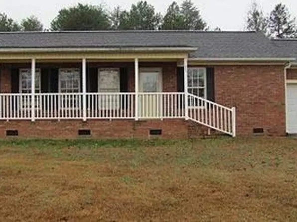 21 Carolina Oaks Dr, Chesnee, SC 29323