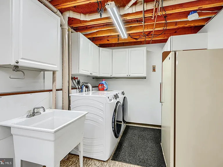8908 Golden Tree Ln — Photo 22