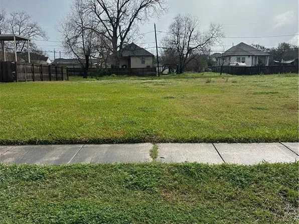 1709 Center St, Arabi, LA 70032