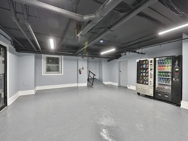 4241 Locust St #B0 — Photo 11