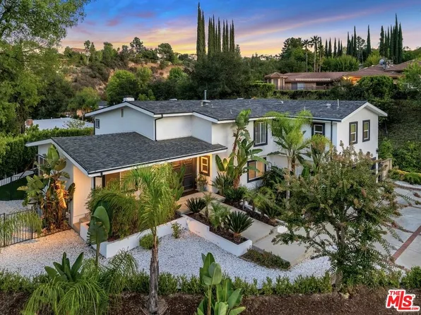 19410 Shenango Dr, Tarzana, CA 91356