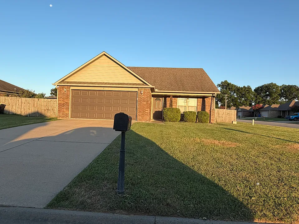 2 Dunwood Dr