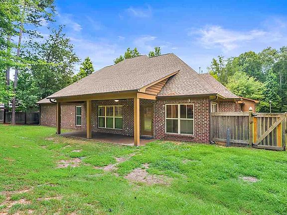 4th image of 510 Willow Creek Ln