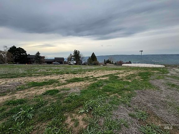 3rd image of LOT 5 6th St