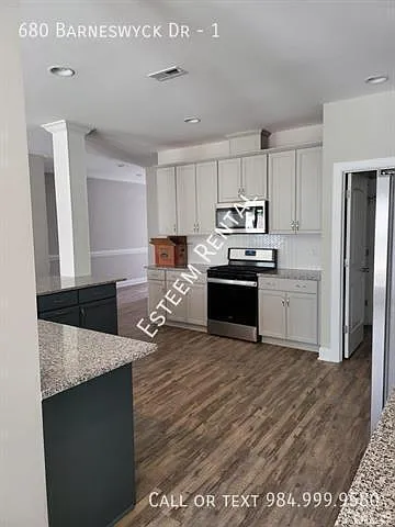 680 Barneswyck Dr #1 — Photo 7