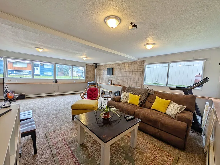 8221 Birch Ln — Photo 25