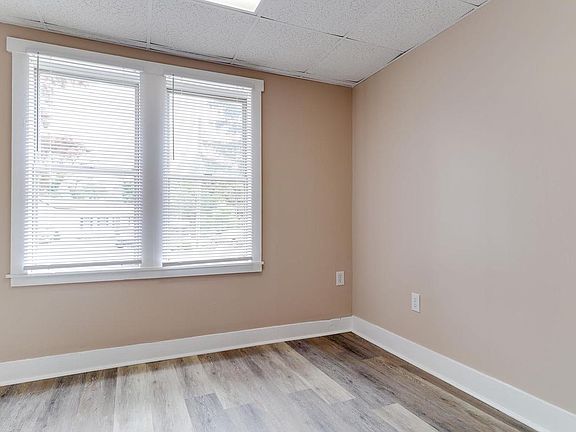 5th image of 204 W Landing Rd