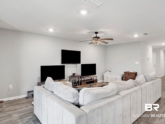 3rd image of 26035 Gilmore Way