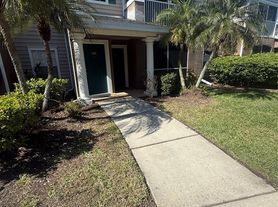 8911 Manor Loop
