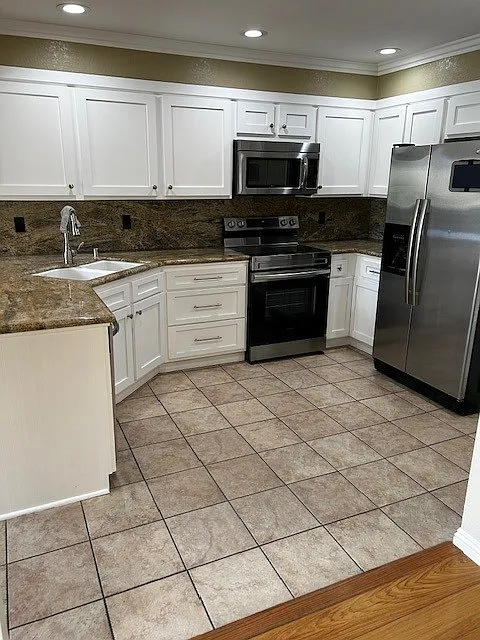 3 bed, 1402 sqft, $3,950 — Photo 1