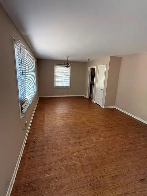 3 bed, 1.0 bath, 1134 sqft, $1,200 — Photo 2