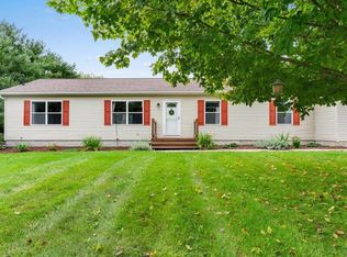 1415 W Centerline Rd, Saint Johns, MI 48879