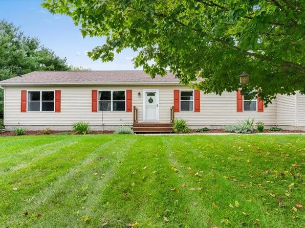 1415 W Centerline Rd, Saint Johns, MI 48879