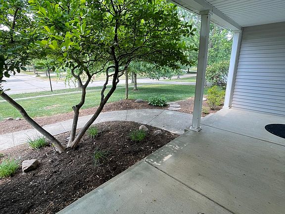 5th image of 193 Gloucester Dr