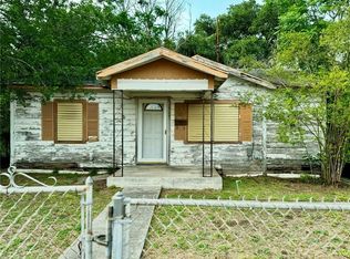 504 Encinal St, Alice, TX 78332