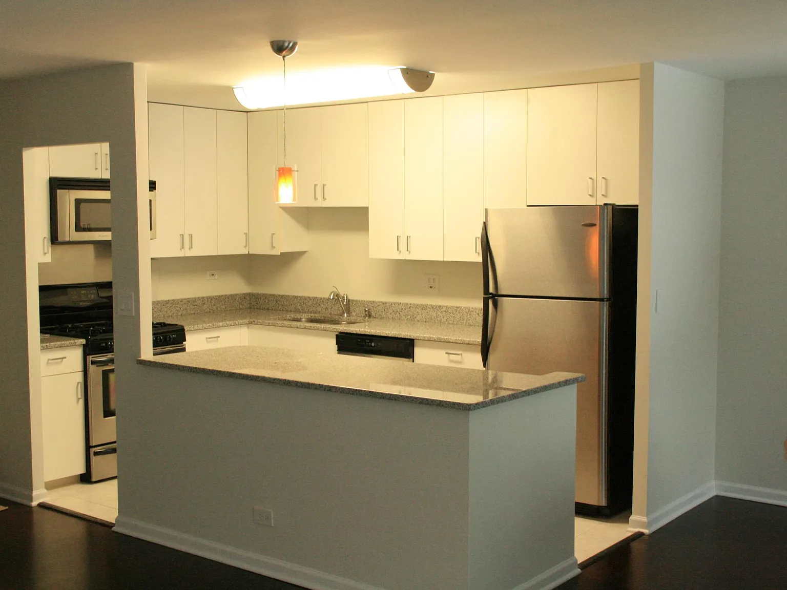 2 bed, 1500 sqft, $2,650 — Photo 4