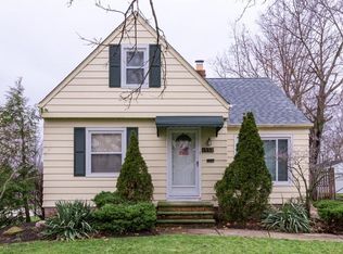 1332 Irene Rd, Lyndhurst, OH 44124