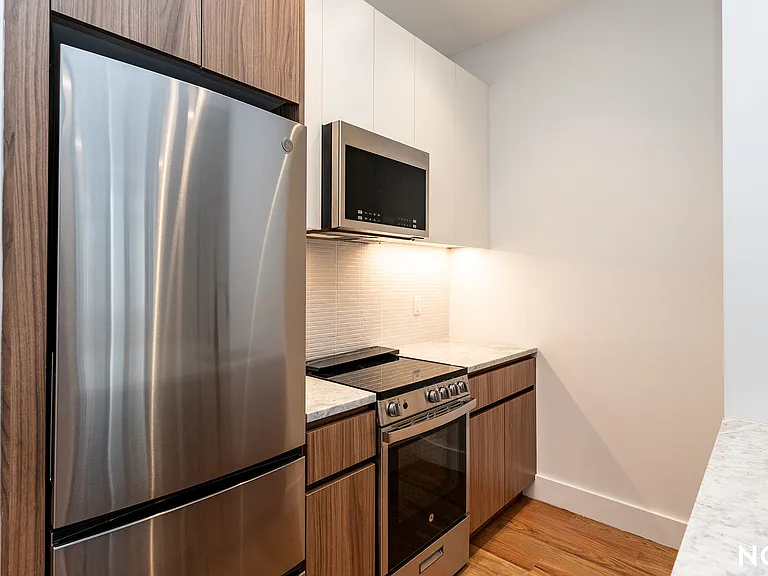 430 Sackett St #B2 — Photo 3