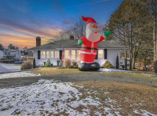 17 Lewis St, Middletown, CT 06457