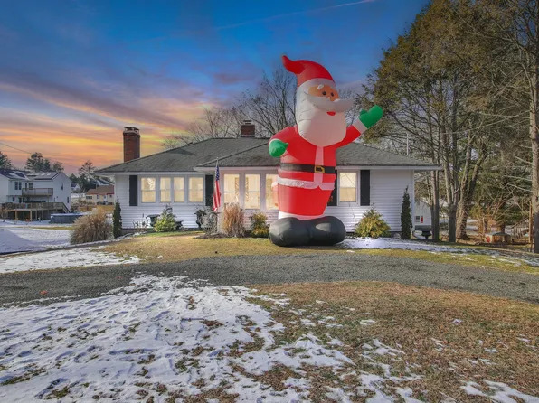 17 Lewis Street, Middletown, CT 06457