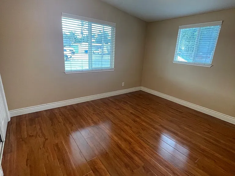4424 Gina St #4424 — Photo 10