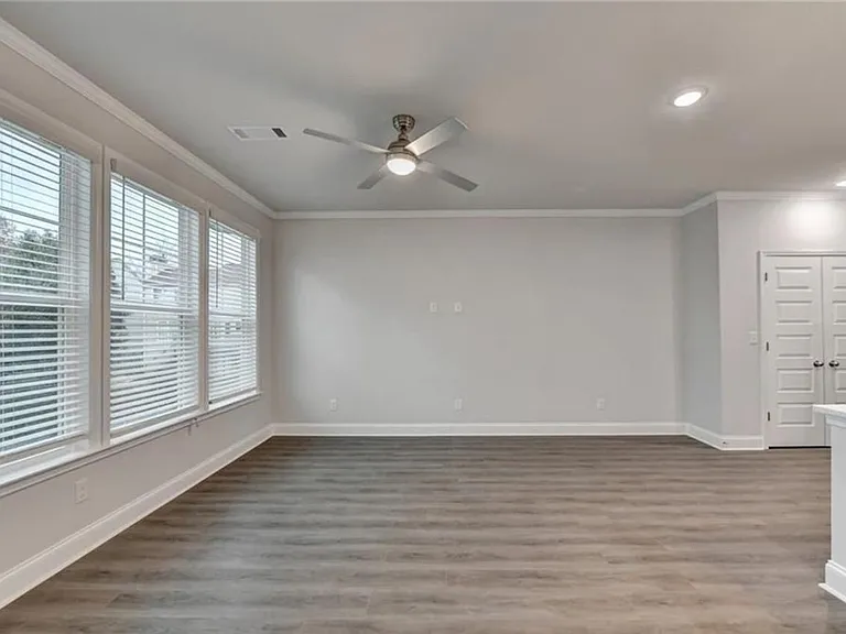 5098 Insperon Ln — Photo 13