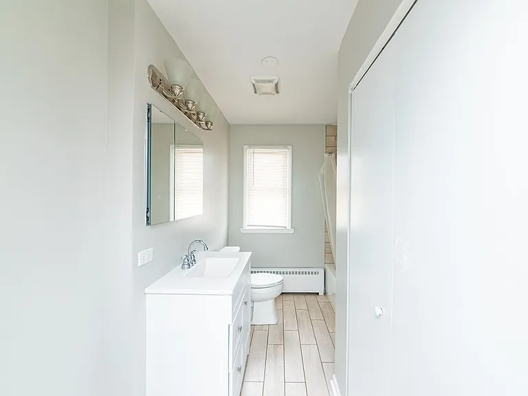 3059 N Kostner Ave #2W — Photo 6