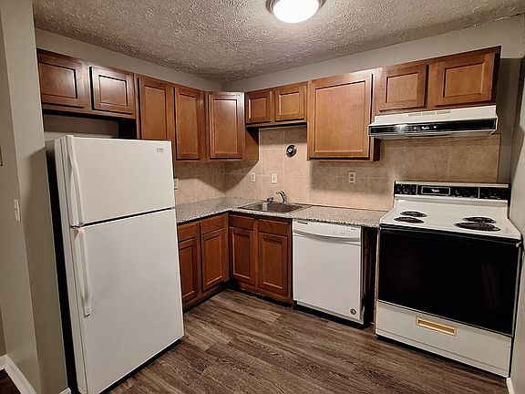 5th image of 204 Main St #304