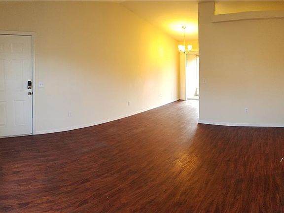 4th image of 5017 Leonard Blvd S