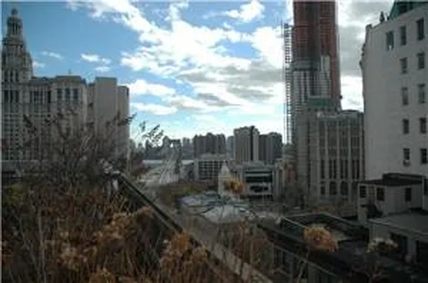 Sold by Aclawrence | media 5