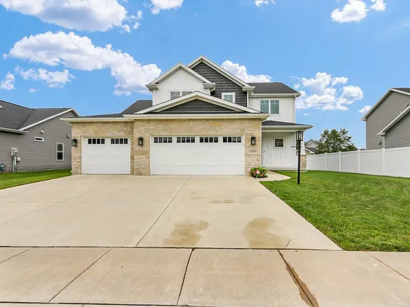 2009 Max Run Dr, Champaign, IL 61822