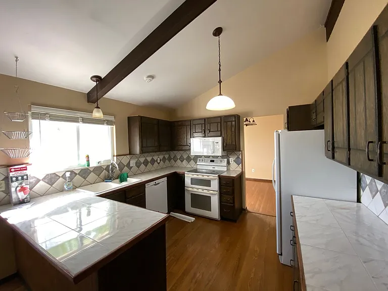 1632 S Macon St — Photo 8