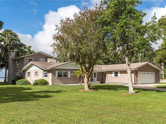 2nd image of 22 Cypress Dr