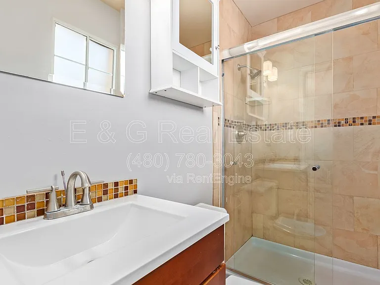 1918 E Palmcroft Dr — Photo 19