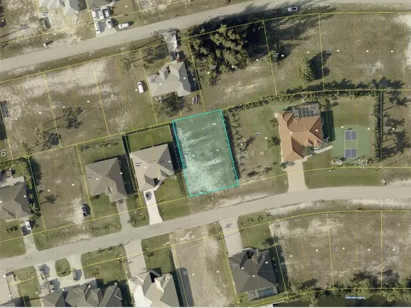 3217 NW 21st St, Cape Coral, FL 33993