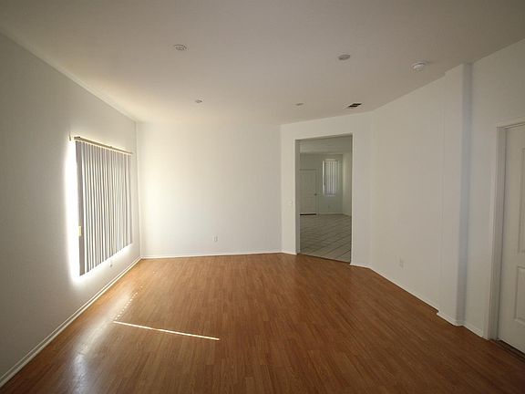 4th image of 13054 Yale Ct