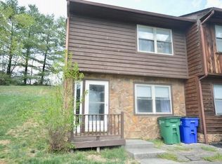 2590 Townhouse Dr SE, Christiansburg, VA 24073