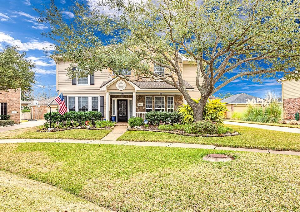1st image of 4022 N Barnett Way
