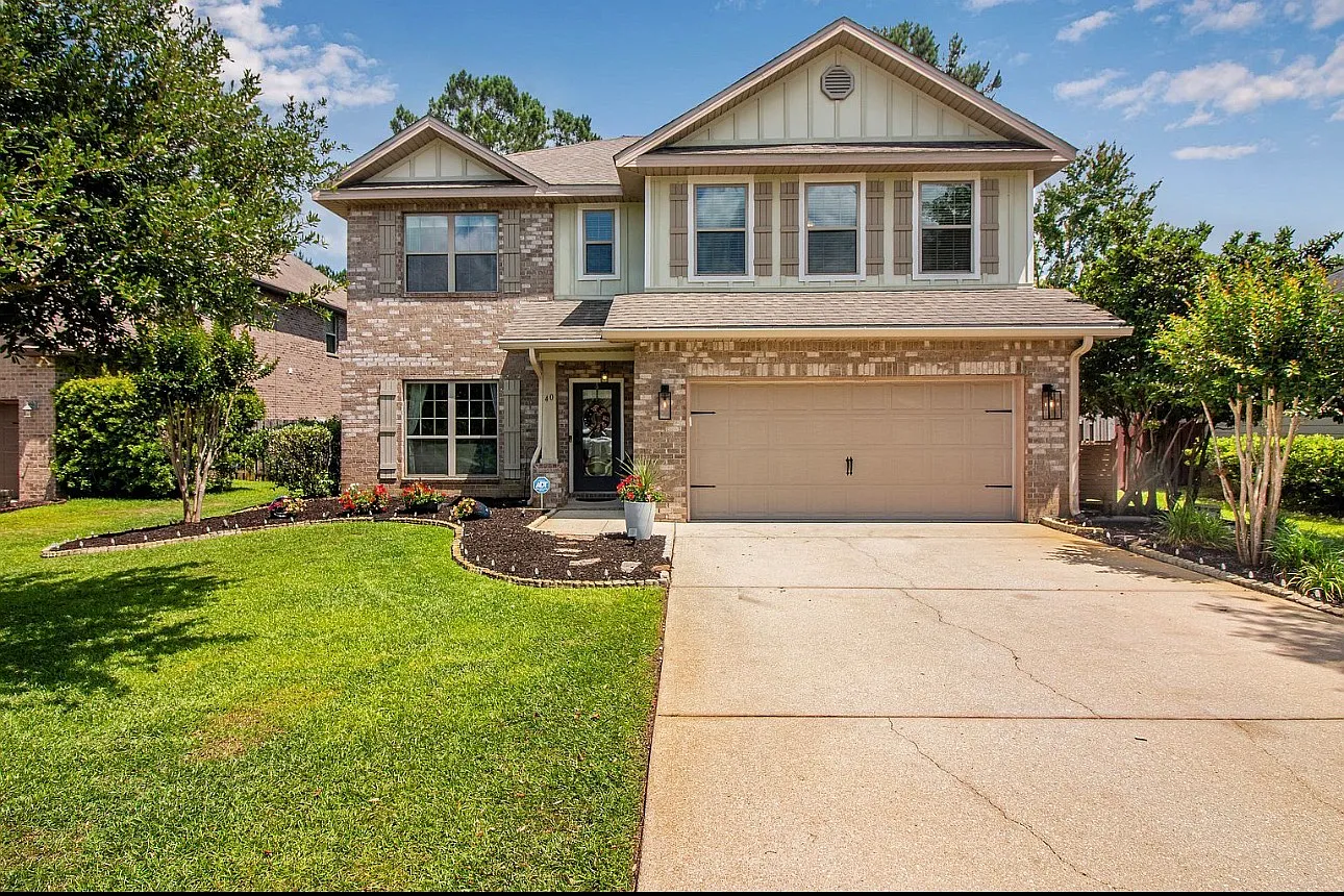 4 bed, 2552 sqft, $3,000 — Photo 1