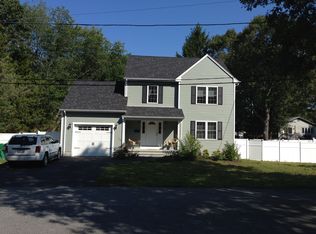 39 Colfax St, Warwick, RI 02886