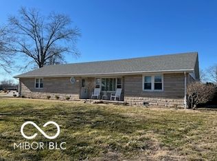 461 Manor Dr, Seymour, IN 47274