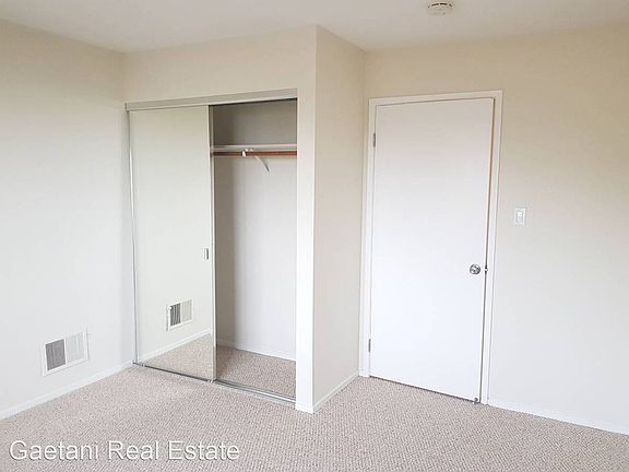 5th image of 4220 Cesar Chavez St #104