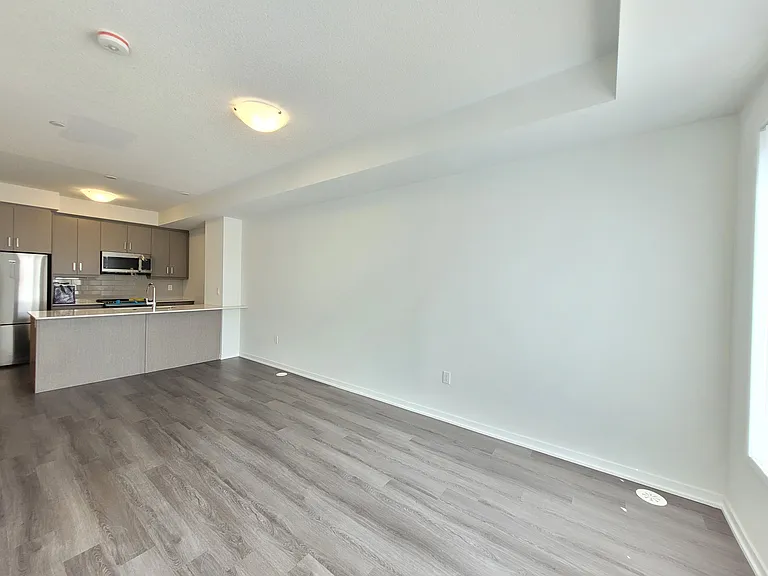10 Honeycrisp Cres #Townhouse 272 — Photo 18