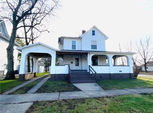 403 E Maple St, Hoopeston, IL 60942