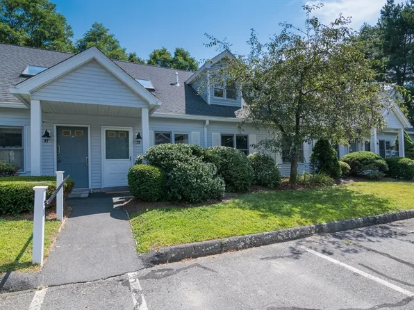 79 Pines Edge Dr, Northampton, MA 01060