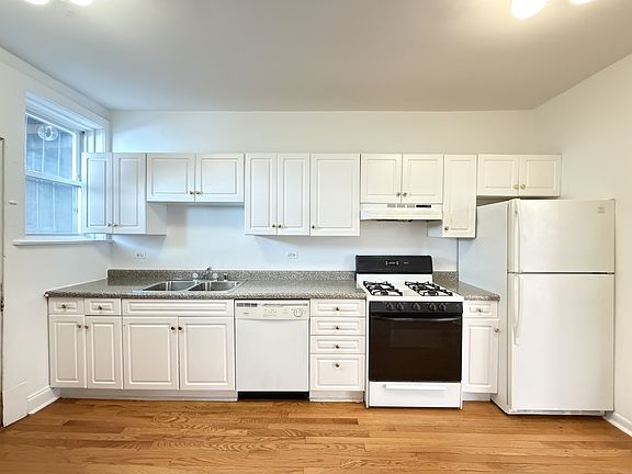 3rd image of 4407 N Paulina St #F4