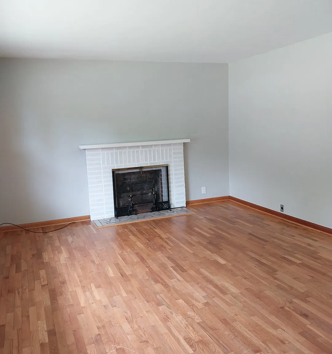 2 bed, 1.5 bath, 1250 sqft, $1,600 — Photo 2
