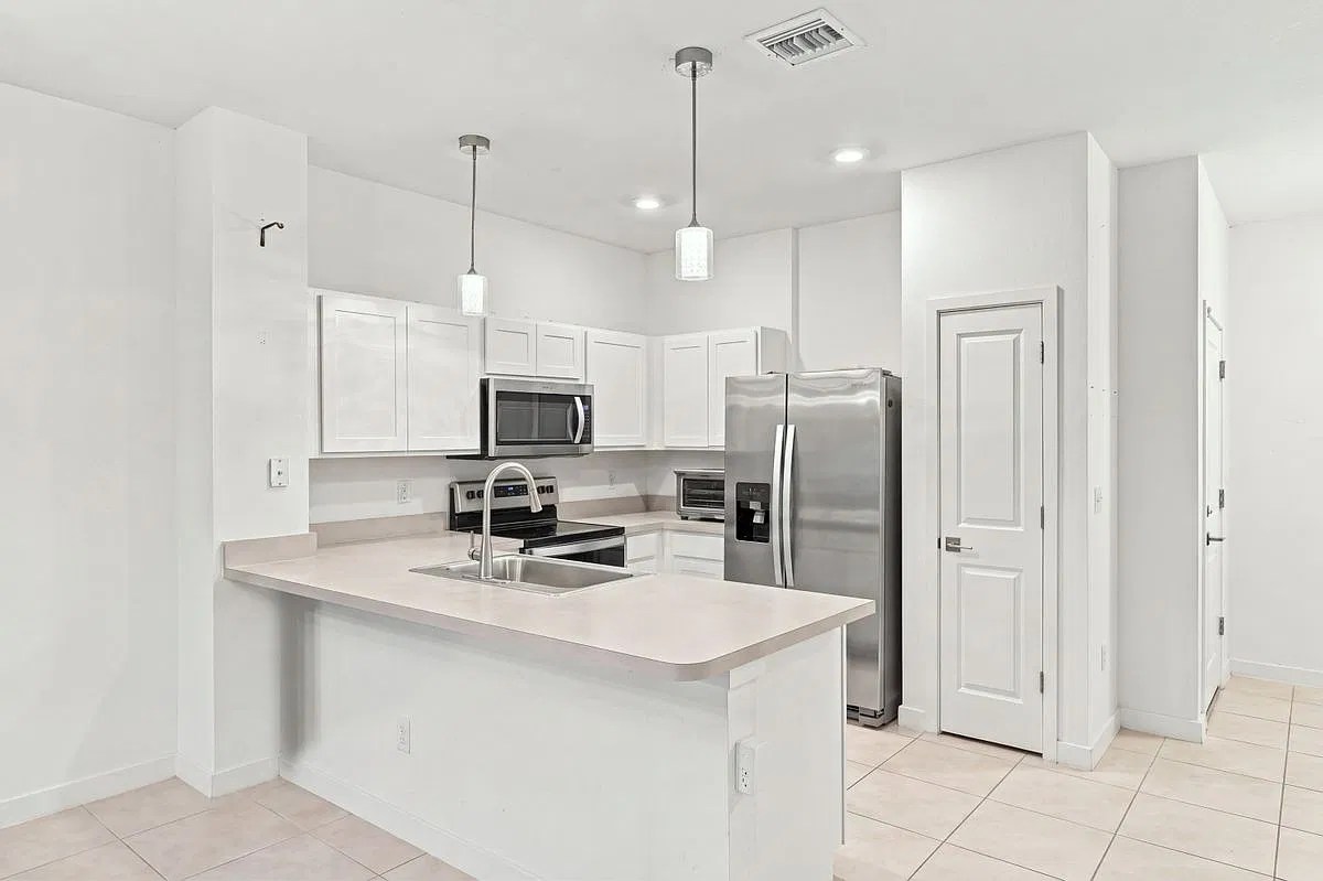 3 bed, 2.5 bath, 1532 sqft, $3,400 — Photo 4